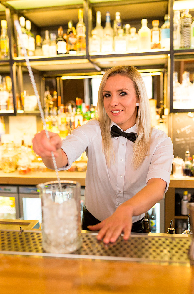Picture of Bartender Staff